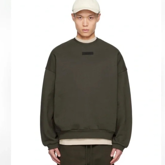 Essentials Fear of God Dark Gray Crewneck Sweatshirt size small men’s - Picture 4 of 4